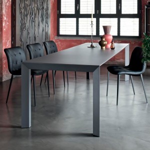 Silla Kuga Acero de Bontempi. Sillas de comedor o salón de diseño italiano.