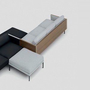 Sofá Steeve madera tapizado Arper. Diseño moderno para ambientes contract.