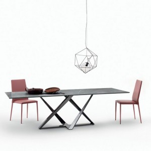 Silla Malik de Bontempi. Sillas y butacas de comedor de diseño contemporáneo.