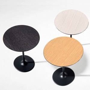 Mesa Auxiliar Dizzie Madera Arper. Muebles para hogar y contract de diseño.