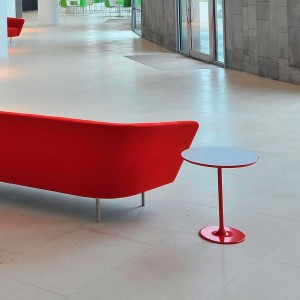 Mesa Auxiliar Dizzie Laminado Arper. Muebles para hogar y contract de diseño.