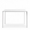 Mesa Nuur cuadrada Arper. Mesas de diseño ideal para estudio y hogar.