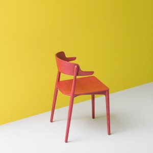 Sillón Nemea 2825 de Pedrali. Sillas de diseño. Sillas de madera moderna.