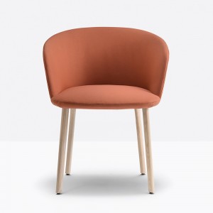 Sillón Nym 2837 de Pedrali. Sillas de diseño. Sillas tapizadas modernas.