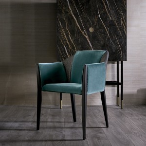 Sillón Sveva de Bontempi. Sillones tapizados de diseño italiano para comedor.