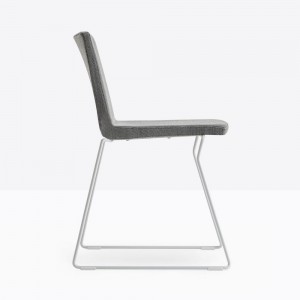 Silla Osaka 5724 de Pedrali. Sillas de diseño. Sillas tapizadas contract.