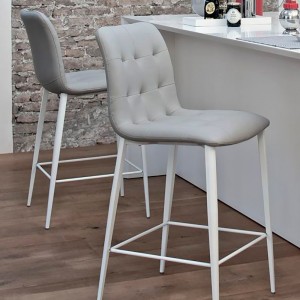 Taburete Kuga de Bontempi. Sillas y taburetes de cocina. Muebles de diseño.