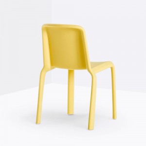 Silla Snow 303 de Pedrali. Muebles infantiles diseño. Sillas para niños.