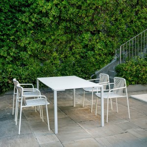 Sillón Tribeca 3665 de Pedrali. Sillas para exterior. Sillas metálicas.