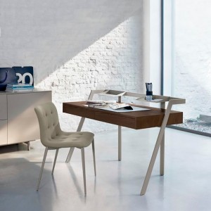 Escritorio Zac de Bontempi. Moderno escritorio con cajones de diseño italiano.