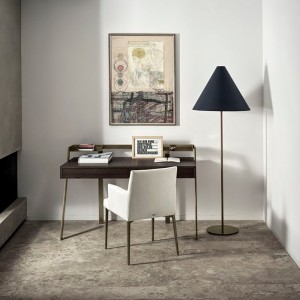 Escritorio Zac de Bontempi. Moderno escritorio con cajones de diseño italiano.