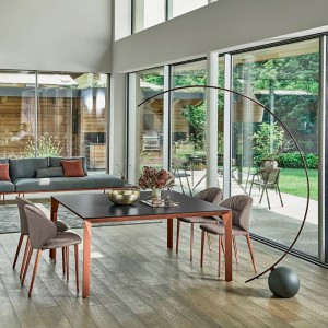 Lámpara de pie Cirlce de Bontempi. Lámparas de pie contemporáneas para salón.