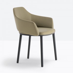 Sillón Vic 645 de Pedrali. Sillas modernas. Sillones tapizados de diseño.