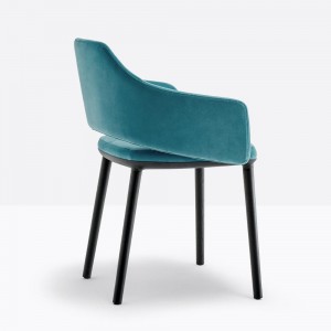 Sillón Vic 645 de Pedrali. Sillas modernas. Sillones tapizados de diseño.