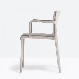 Sillón Volt 676 de Pedrali. Sillas de diseño. Sillones modernos de polipropileno.