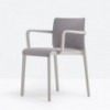 Sillón Volt 676 de Pedrali. Sillas de diseño. Sillones modernos de polipropileno.