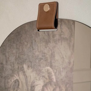 Espejo Belty de Tonin casa. Muebles modernos de hogar.
