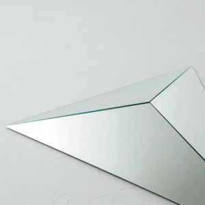 Espejo Imperia de Tonin casa. Muebles modernos de hogar.