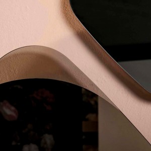 Espejo Python de Tonin casa. Muebles modernos de hogar.