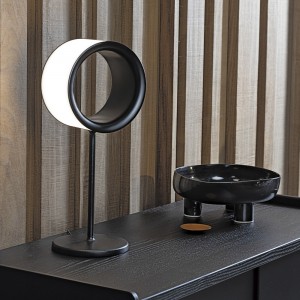 Lámpara sobremesa Lost Magis. Complementos de diseño contemporáneo.