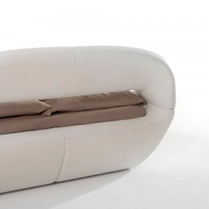 Cama Sleepy de Tonin casa. Muebles modernos de hogar.