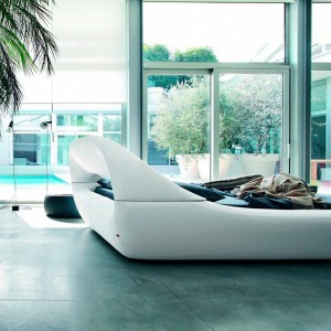 Cama Sleepy de Tonin casa. Muebles modernos de hogar.