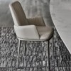 Silla Belinda ML brazos de Cattelan Italia. Silla de madera para comedor.