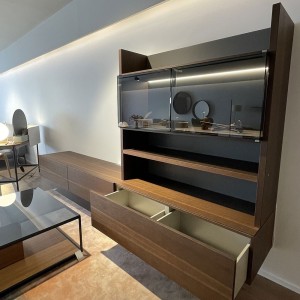 Moderna composición de muebles TV de oferta de la firma italiana Missuraemme.