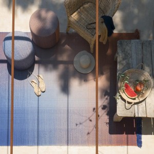 Pouf Shade outdoor S Nanimarquina de Nanimarquina. Alfombras modernas.