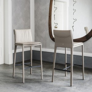 Taburete Isabel de Cattelan Italia. Taburetes de diseño. Taburetes en cuero.