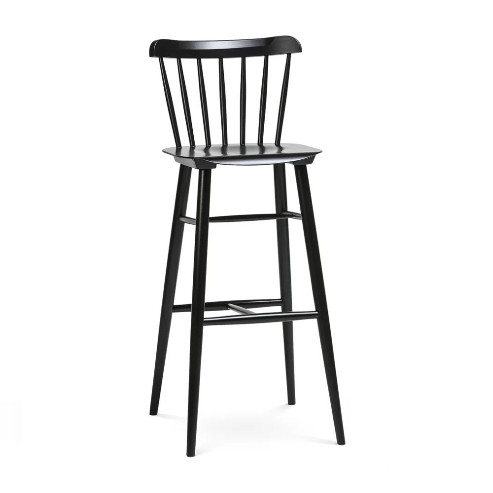 Taburete Ironica madera de Ton. Taburetes restaurante, de cualquier interior.