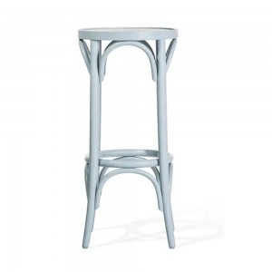 Taburete 073 madera de Ton. Taburetes restaurantes, para variados interiores.