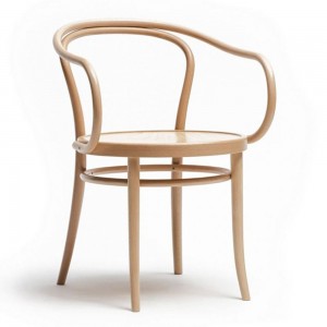 Sillón 030 madera de Ton. Sillones de restaurantes, para variados interiores.