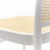 Sillón 811 rejilla de Ton. Sillones de restaurante, varios interiores.