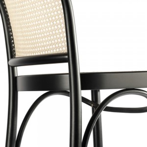 Taburete 811 rejilla de Ton. Taburetes de restaurantes, de interiores.