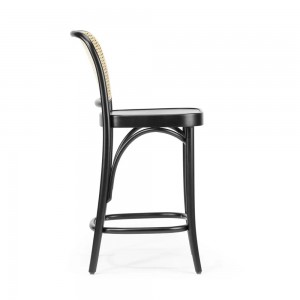 Taburete 811 rejilla 2 de Ton. Taburetes de restaurantes, de interior.