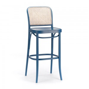 Taburete 811 rejilla 2 de Ton. Taburetes de restaurantes, de interior.