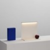 Lámpara sobremesa LBM Hay. Iluminación original para espacios interiores.