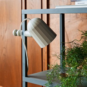 Lámpara sobremesa Noc Clamp Hay. Iluminación de diseño para interiores.