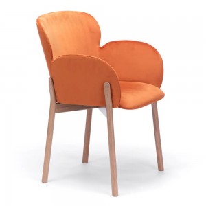 Sillón Ginger_37 de Ton. Sillones para comedor, de variados interiores.