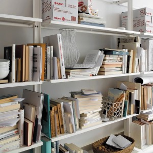 Librería moderna Armida para salón de Desalto. Diseño moderno de libreros.