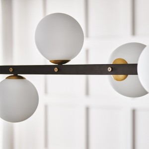 Lámpara colgante Planeta de Cattelan Italia. Iluminación de diseño moderno.