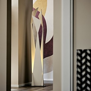 Lámpara de pie Thriller de Cattelan Italia. Lámpara de suelo modernas.