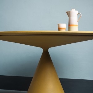 Mesa de diseño Clay Concrete de Desalto. Mesa para comedor de diseño italiano.