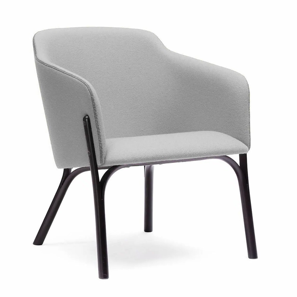 Sillón Lounge Split de Ton. Sillones de comedor, de varios interiores.