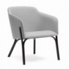 Sillón Lounge Split de Ton. Sillones de comedor, de varios interiores.