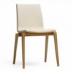 Silla Stockholm tapizada de Ton. Sillas de restaurante, para variados interiores.