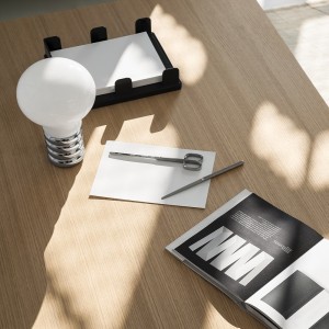 Mesa Helsinki 35 Office Madera Desalto. Mesa oficina de diseño italiano.