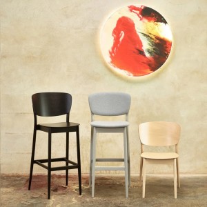 Silla Valencia madera de Ton. Sillas de restaurante, para varios interiores.