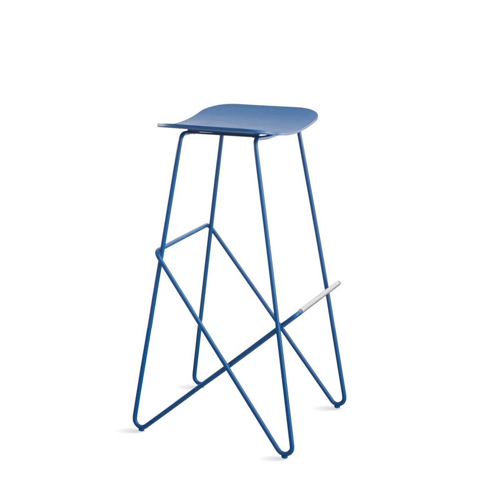 Taburete Endless de Desalto. Sillas y taburetes oiginales para interiores.